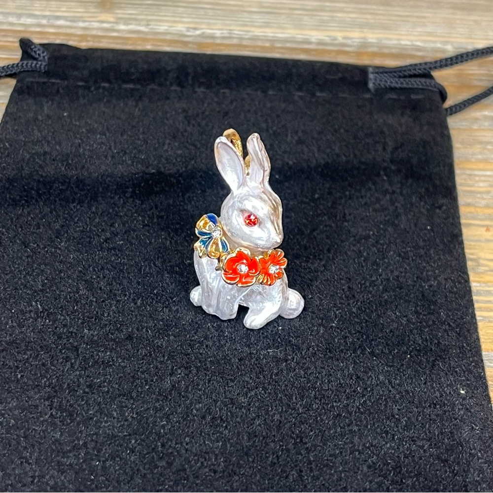 Charming Silvery White Enamel Rabbit Brooch Pin with Crystal & Flower Accent